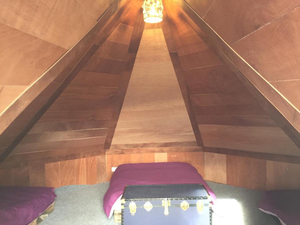 Bell Tent Glamping At Royal Victoria Country Park Саутгемптон Екстер'єр фото