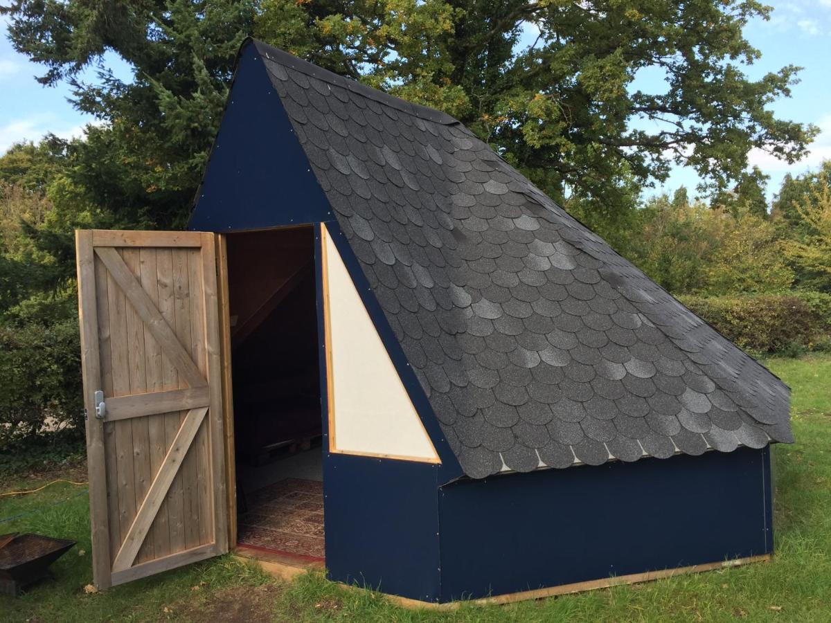 Bell Tent Glamping At Royal Victoria Country Park Саутгемптон Екстер'єр фото